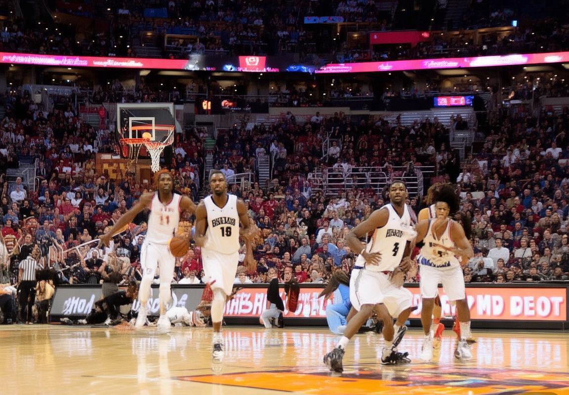 白帽队VS休斯顿队：5月12日篮球巅峰对决直播前瞻