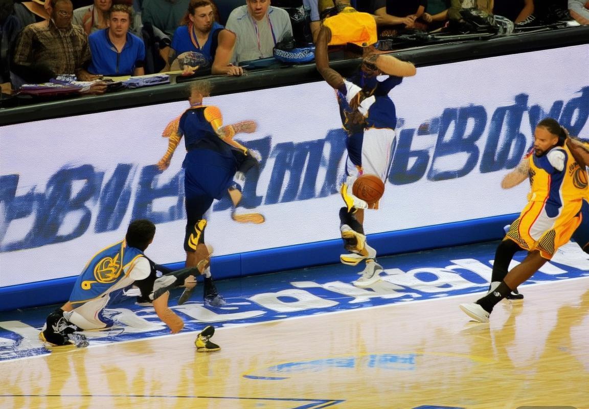 2016年NBA西决：库里杜兰特巅峰对决，篮球盛宴回顾